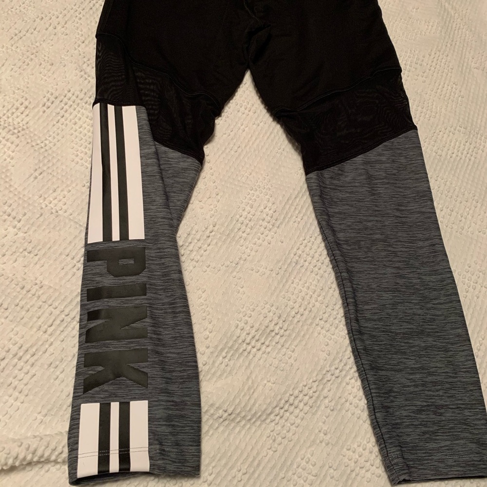 NWT PINK V.S High Waisted Ankle Leggings sz M